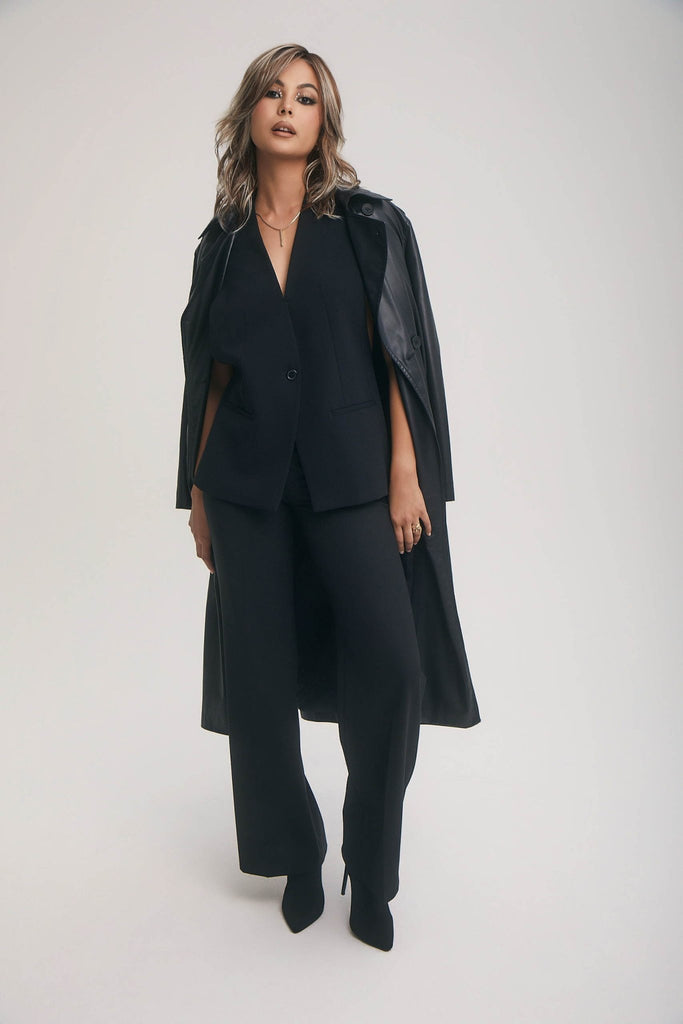 Dazzling Wavez by Rene of Paris - MyHairMail Wigs