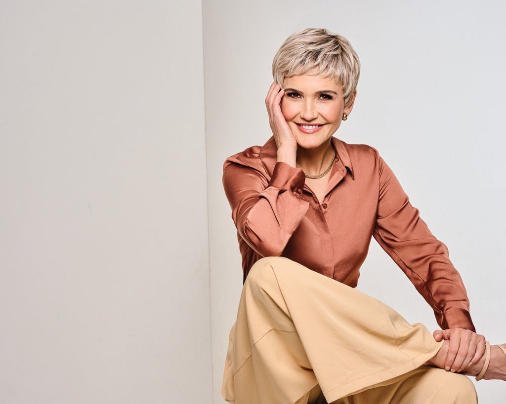 Straight Chic by Raquel Welch - MyHairMail Wigs